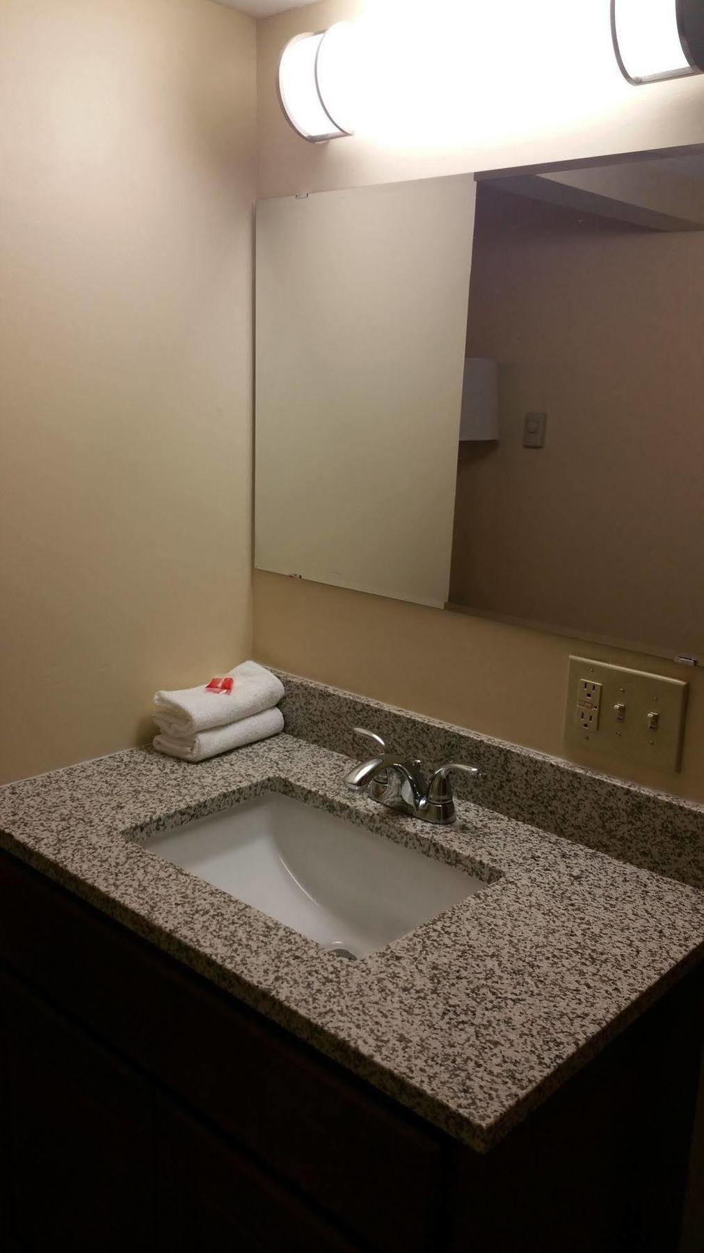 Dartmouth Motor Inn Luaran gambar